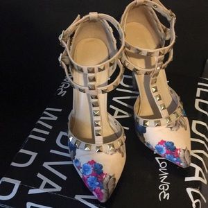 WILD DIVA Floral Heels